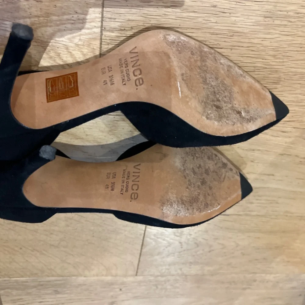 Vince Black Suede Dorsay Pumps EUR 41 US 9.5 - Picture 3 of 4